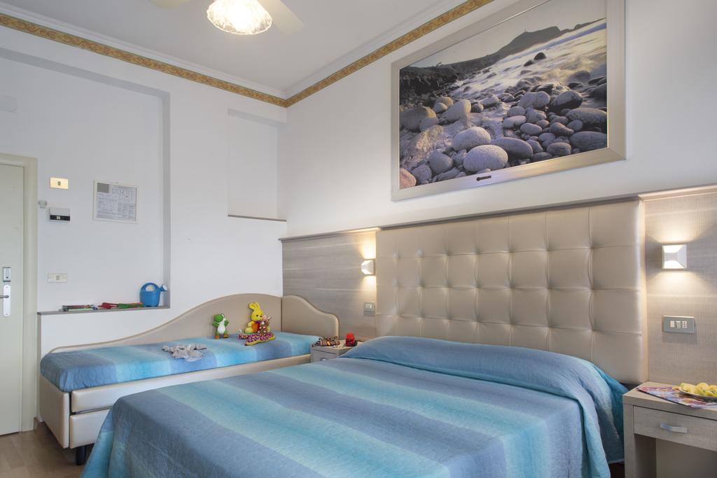 Hotel Titanus Bellaria-Igea Marina Extérieur photo