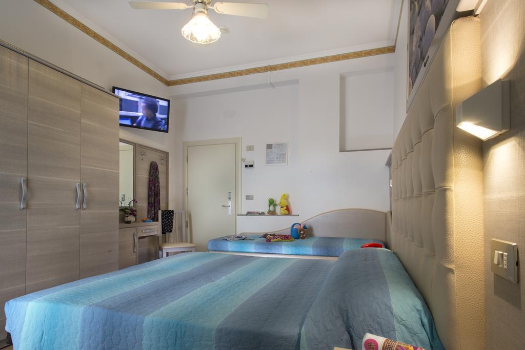 Hotel Titanus Bellaria-Igea Marina Extérieur photo