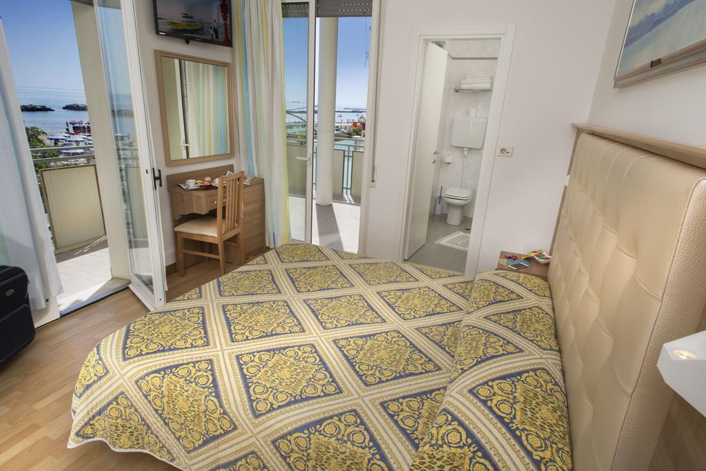 Hotel Titanus Bellaria-Igea Marina Extérieur photo